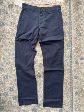 Grown & Sewn Men's Navy Chinos - Legend Straight Fit - 30